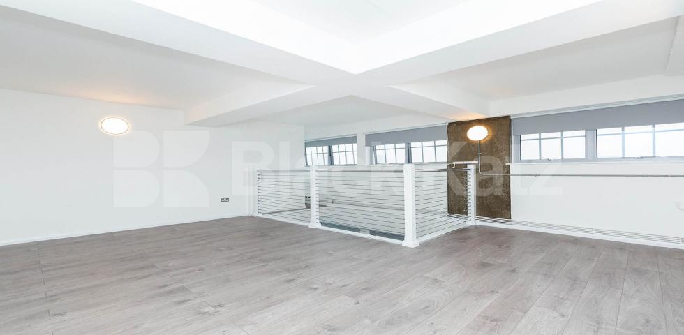 			STUNNING 3 BEDROOM WAREHOUSE APARTMENT, 3 Bedroom, 2 bath, 1 reception Flat			 ABILITY VIEW-KINGSLAND ROAD, DALSTON/HAGGERSTON